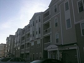 Upscale 1 Bedroom Condo Here in Waltham, MA