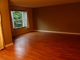 Beautiful 2 Bedroom Apt. in Portland, OR