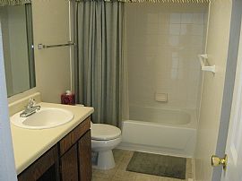 4 Bedroom, 2 Bath, Perfect Inside and Out in Aurora, CO (Photo 4 of 11)