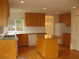 Distinguished 4 Bedroom Home with 3 Car Garage in Lynnwood, WA (Photo 2 of 2)