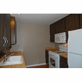 Outstanding 3 Bedroom Home in Nice Area in Puyallup, WA (Photo 2 of 2)