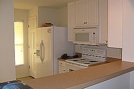 New and Spotless 2 Br 2.5 Ba Townhome in Tampa, FL (Photo 2 of 2)