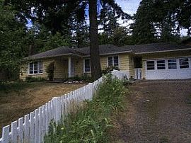 Cozy 2 Bedroom Home - Close to Downtown in Portland, OR