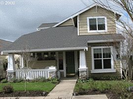 Appealing 3 Bedroom Home with Custom Features in Hillsboro, OR