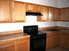 Giant 5 Br 2.5 Ba Home Available in Orange Park, FL (Photo 2 of 3)