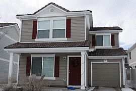 Exemplary 3 Bedroom Home with Community Pool in Denver, CO