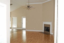 Darling 3 Br 2 Ba Home in Baton Rouge, LA (Photo 2 of 3)