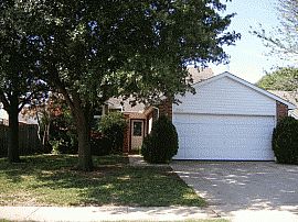 Remarkable 3 Bedroom / 2 Bathroom Rental Home in Fort Worth, TX