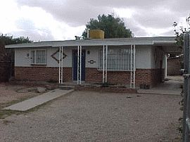 Amazing 2 Br 1 Ba Home in Tucson in Tucson, AZ