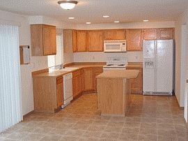 Beautiful Covington Home in Covington, WA (Photo 2 of 3)