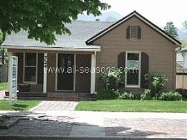 Stylish 2 Bedroom House - Very Light and Bright in Colorado Springs, CO