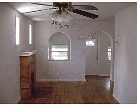 Absolutely Stunning 3 Bedroom House in Hollywood, FL (Photo 3 of 3)