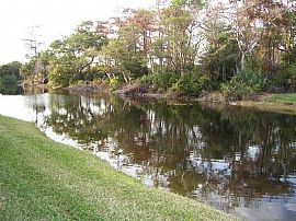 3/2 Waterfront Single Story Villa in Coconut Creek, FL (Photo 8 of 11)