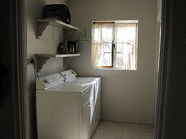 $775 2 Bed/1 Bath Adorable Historic Downtown Glendale House in Glendale, AZ (Photo 5 of 7)