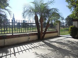 Townhome For Rent on Tustin Ranch Golf Course in Tustin, CA (Photo 2 of 5)