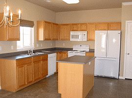 Spacious 3 Bedroom Townhome with Huge Liiving Areas in Colorado Springs, CO (Photo 3 of 3)