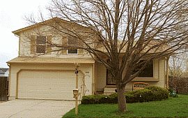 Wonderful 3 Bedroom Home with Custom Paint in Aurora, CO