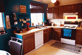 Wonderful 3 Bedroom Home with Custom Paint in Aurora, CO (Photo 2 of 2)