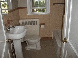 Captivating 3 Bedroom Home in Pottstown, PA (Photo 2 of 3)