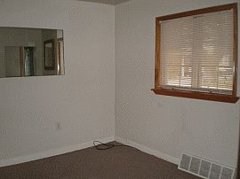 Unbelieveable Price For This 2 Bedroom in Pontiac, MI (Photo 3 of 3)