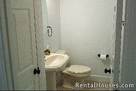 1 Bedroom 1 Bath Townhouse Modestly Priced in Louisville, KY (Photo 3 of 3)