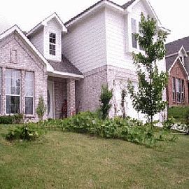 Desirable 3 Bedroom Home with Gorgeous Bathrooms in Dallas, TX