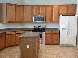 Spectacular 4 Bedroom Home with Grand Entrance in Jacksonville, FL (Photo 2 of 2)