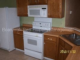 Remarkable 3 Bedroom Home with Great Fireplace in San Antonio, TX (Photo 2 of 2)