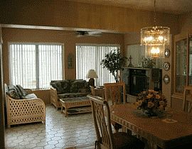 Pretty 4 Br 2 Ba Pool Home in Oakland Park, FL (Photo 2 of 3)