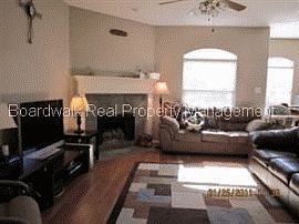 Exquisite 3 Br 2.5 Ba House in San Antonio, TX (Photo 2 of 3)