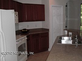 Amazing 2 Bedroom Townhouse with Many Amenities in Saint Augustine, FL (Photo 2 of 2)