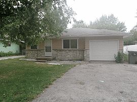 Nice 3 Bedroom Home with Tile and Carpet in Indianapolis, IN