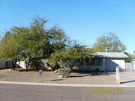 Wonderful 3 Bedroom Home with Open Kitchen in Phoenix, AZ