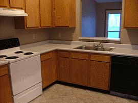 Deluxe 3 Br 2 Ba Home in Greenwood, IN (Photo 2 of 3)