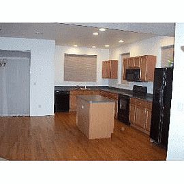 Upscale 3 Br 2 Ba Townhome in Arvada, CO (Photo 2 of 3)