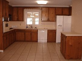 Lovely 3 Bedroom Home with Pool in Enterprise, AL (Photo 2 of 3)