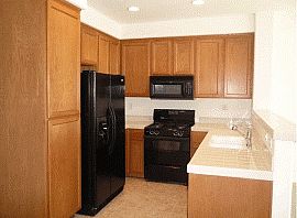 Scenic 2 Br 2.5 Ba Townhouse in Chula Vista, CA (Photo 2 of 3)