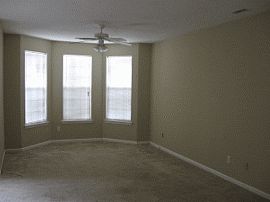 Well-Kept 3 Br 2.5 Ba Townhouse in Jonesboro, GA (Photo 3 of 3)