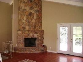 Like New 4br 3ba Colorado Style Home in Overland, KS (Photo 5 of 9)