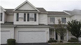 Delectable 2 Townhouse with All The Amenities  in Dekalb, IL