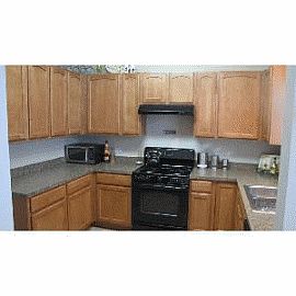 Delectable 2 Townhouse with All The Amenities  in Dekalb, IL (Photo 2 of 2)