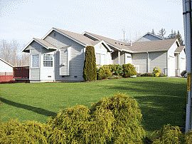 Adorable 3 Bedroom Home with Large Green Yard in Bellingham, WA