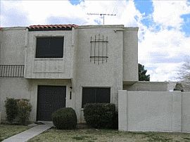 Pleasing 3 Bedroom Townhouse with Large Tile Floor in Glendale, AZ