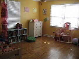 2 Bedroom Northshore Home in Chattanooga, TN (Photo 3 of 4)