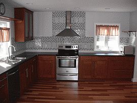 Eloquent 4 Bedroom Home with Pretty Hardwood Floors in Lithia, FL (Photo 2 of 2)