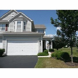 Enticing 2 Bedroom Home with Inviting Kitchen in Saint Charles, IL