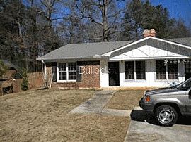 Quaint 2 Bedroom Home with Brick Construction in Atlanta, GA