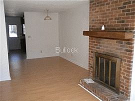 Quaint 2 Bedroom Home with Brick Construction in Atlanta, GA (Photo 2 of 2)