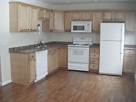 Exceptional 2 Bedroom Apartment with Great Kitchen in Cincinnati, OH (Photo 2 of 2)