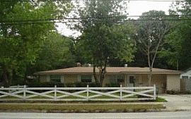 Awesome 4 Bedroom Home on Pretty Lot in Jacksonville, FL